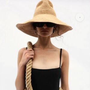 Janessa Leone Waverly hat